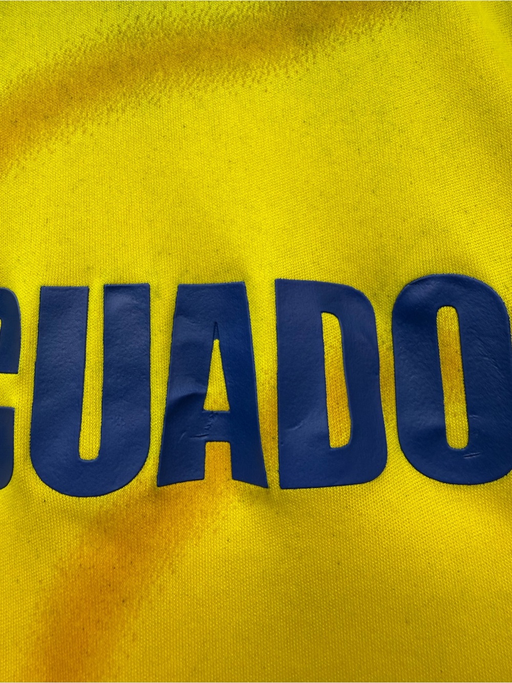 Ecuador mens Football jersey - Picture 5 of 6